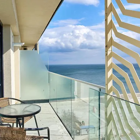 Elite By Signature Apartment