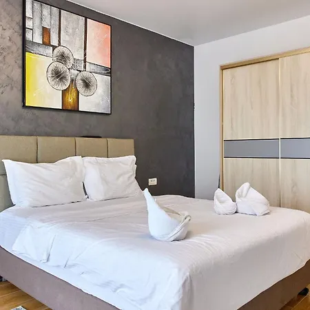 Elite By Signature Apartment *